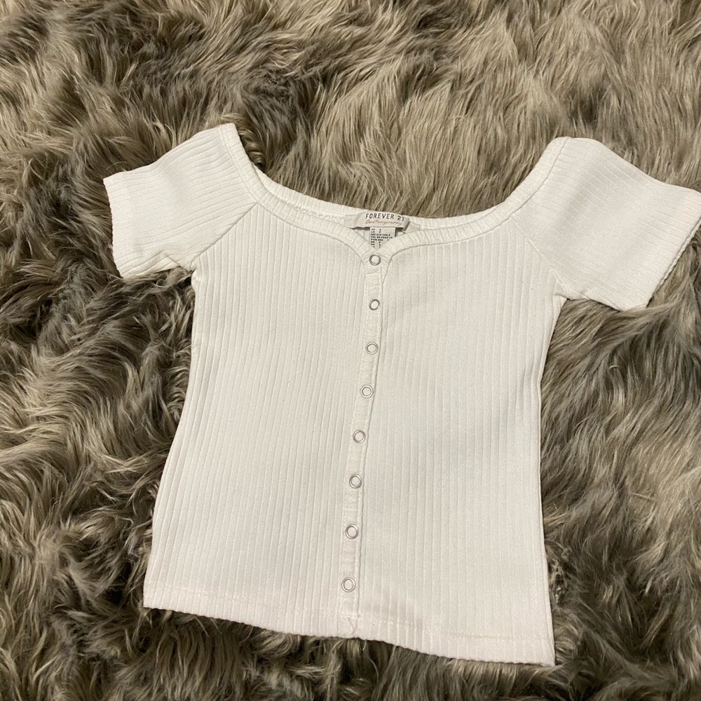 Short sleeve crop
